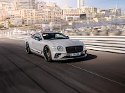 The Continental GT V8 S gets a black gloss radiator grille and headlamp surrounds. 