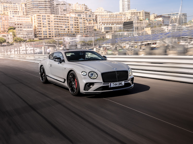 The Continental GT V8 S gets a black gloss radiator grille and headlamp surrounds.