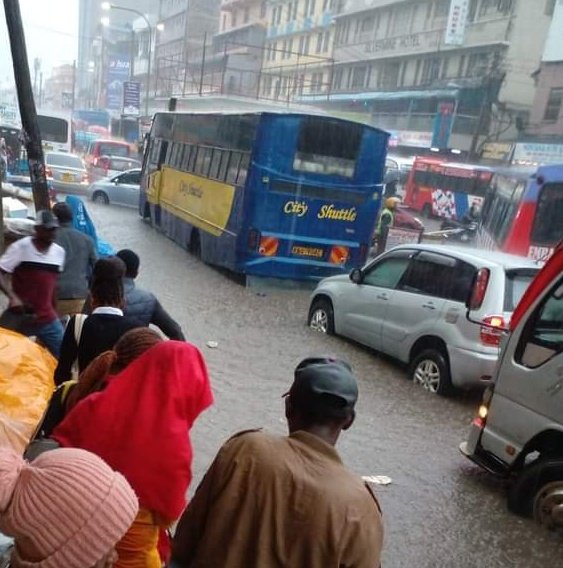 Road flooded with water after heavy rains in Nairobi