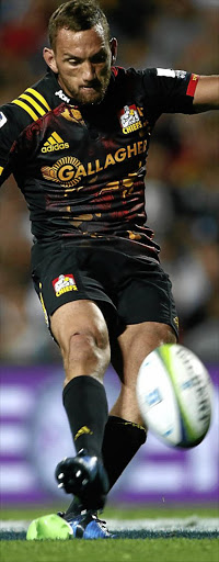 All Blacks flyhalf Aaron Cruden kicked the Waikato Chiefs to victory over the Western Force.