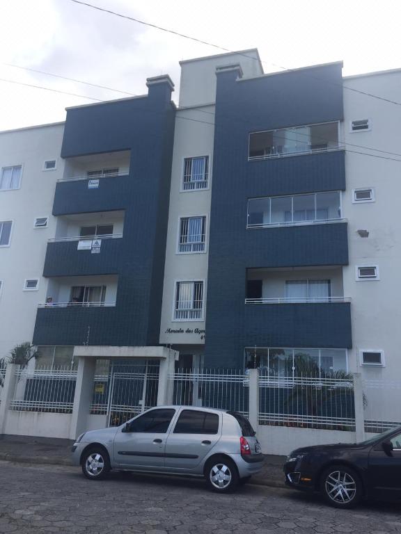 Apartamento com 2 dormitórios à venda, 61 m² por R$ 260.000,00 - Centro - Tijucas/SC