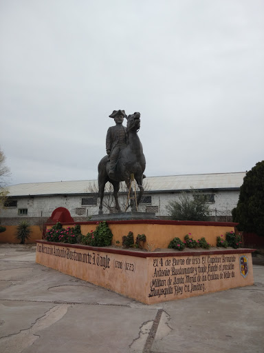 Monumento Ecuestre a Jiménez