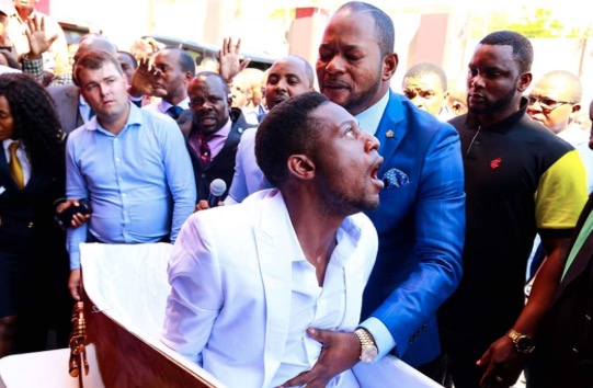 The video of "Elliot" and Alph Lukau went viral, ultimately leading to fraud complaints and the man fleeing South Africa.