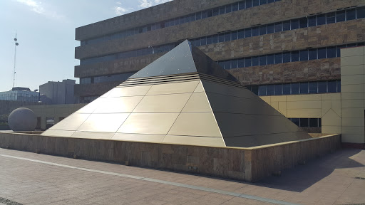 Pirámide de la Corte