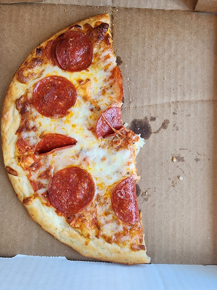 GF Pepperoni pizza