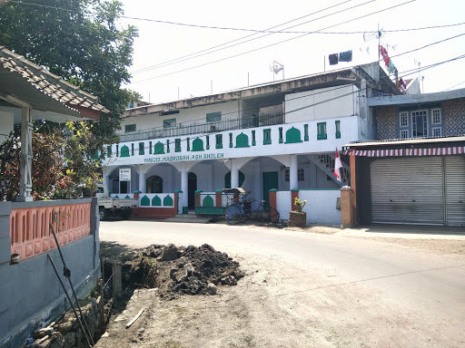 Masjid Madrosah Ash Sholeh