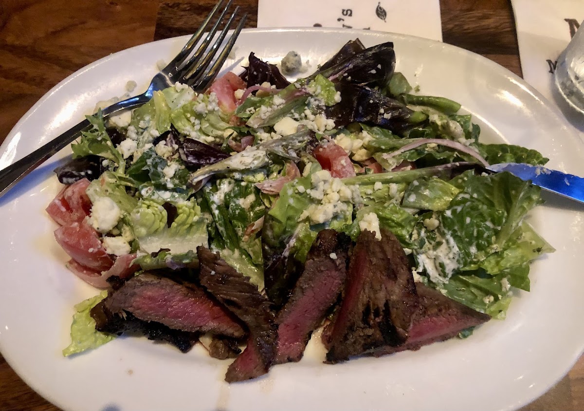 Black and blue steak salad