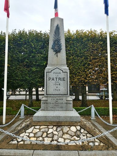 Le Plessis-Grohan, Monument WW1 Pour la Patrie