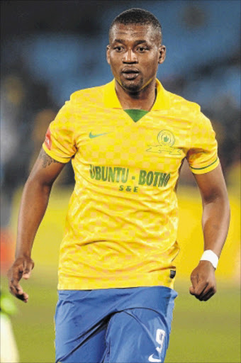 moving : Sundowns is unhappy with Katlego Mphela's move to Chiefs
