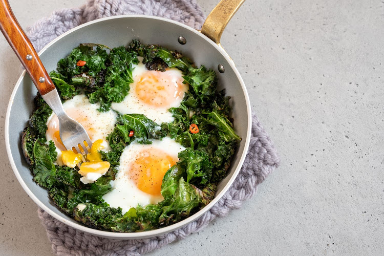 Kale and egg breakfast combo
