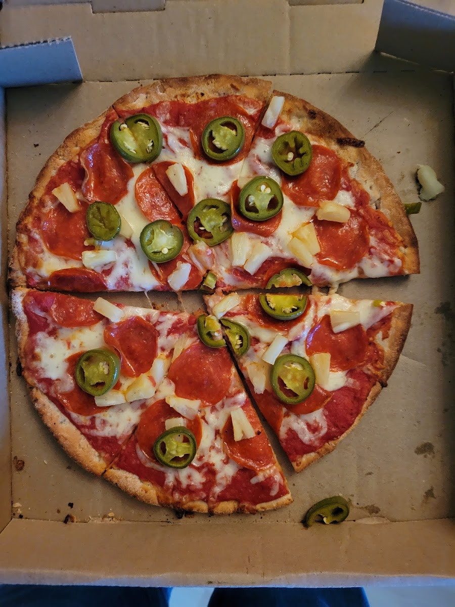 Gluten Free crust with pineapple, pepperoni, and jalapeno.