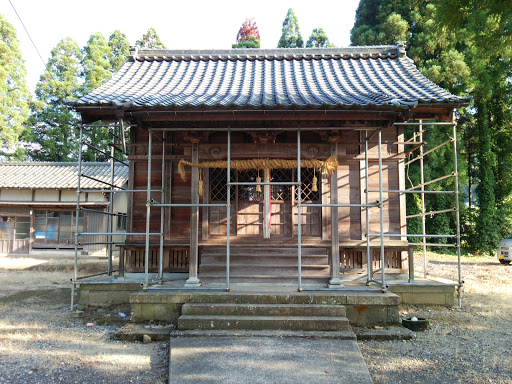 白山神社拝殿