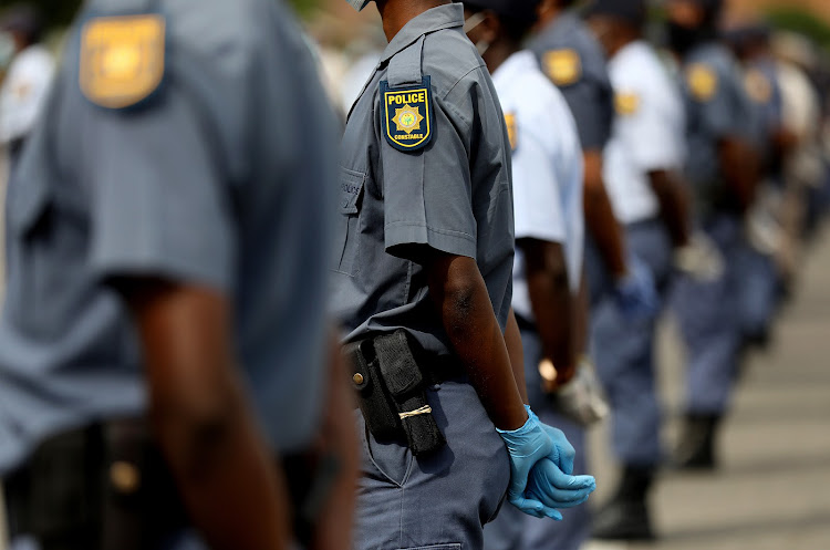A case against a former detective in the Eastern Cape will resume on August 29 for allegedly raping a teenage victim.