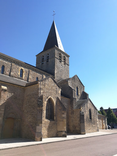 St Pierre Le Moutier - Eglise St Pierre