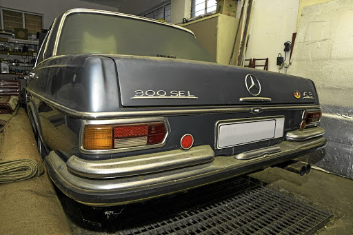 The Mercedes-Benz 300 SEL 6.3 has a claimed 0-100km/h sprint time of 6.6 seconds.