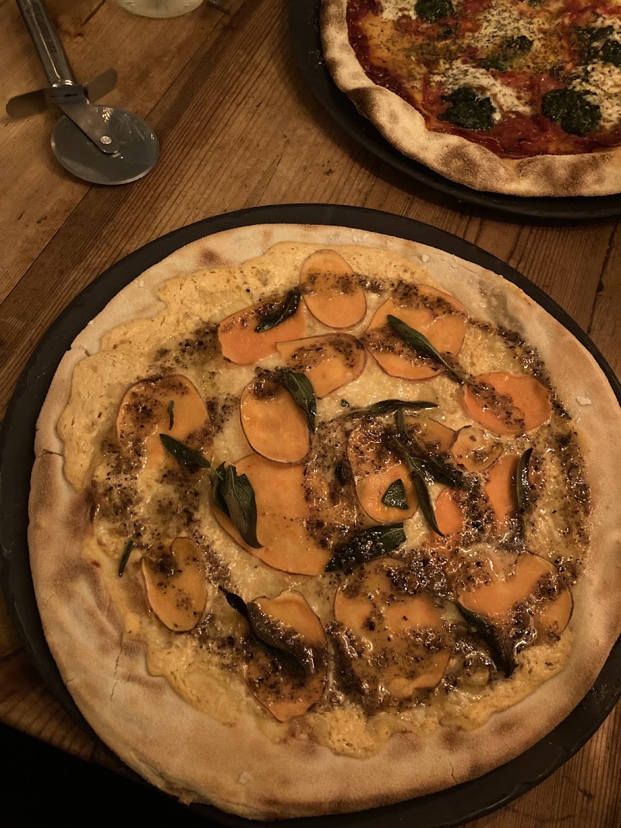 Gluten-free pizza