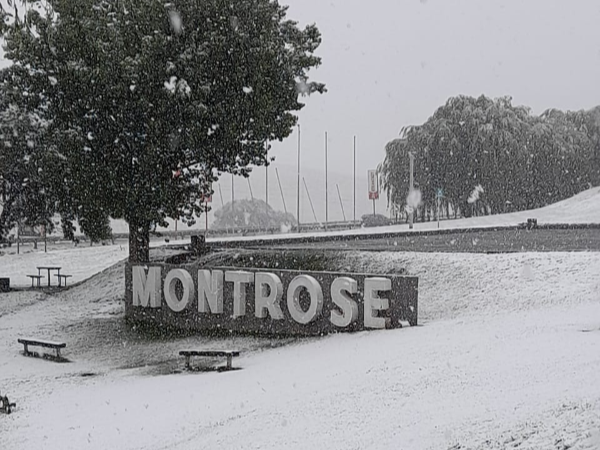 Montrose near Harrismith experienced heavy snowfall on Monday.