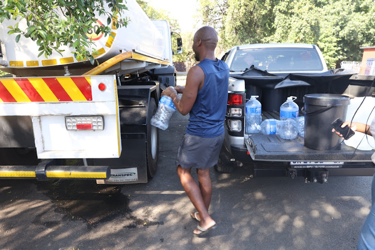 Residents of Blairgowrie, Johannesburg have not had water for almost two weeks and rely on a water tanker for their water supply.