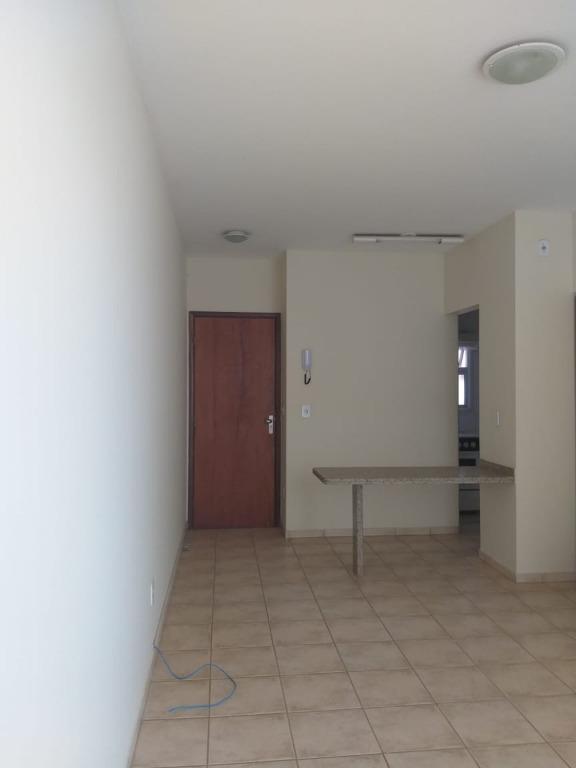 Apartamento à venda, 76 m² por R$ 200.000,00 - Universitário - Uberaba/MG