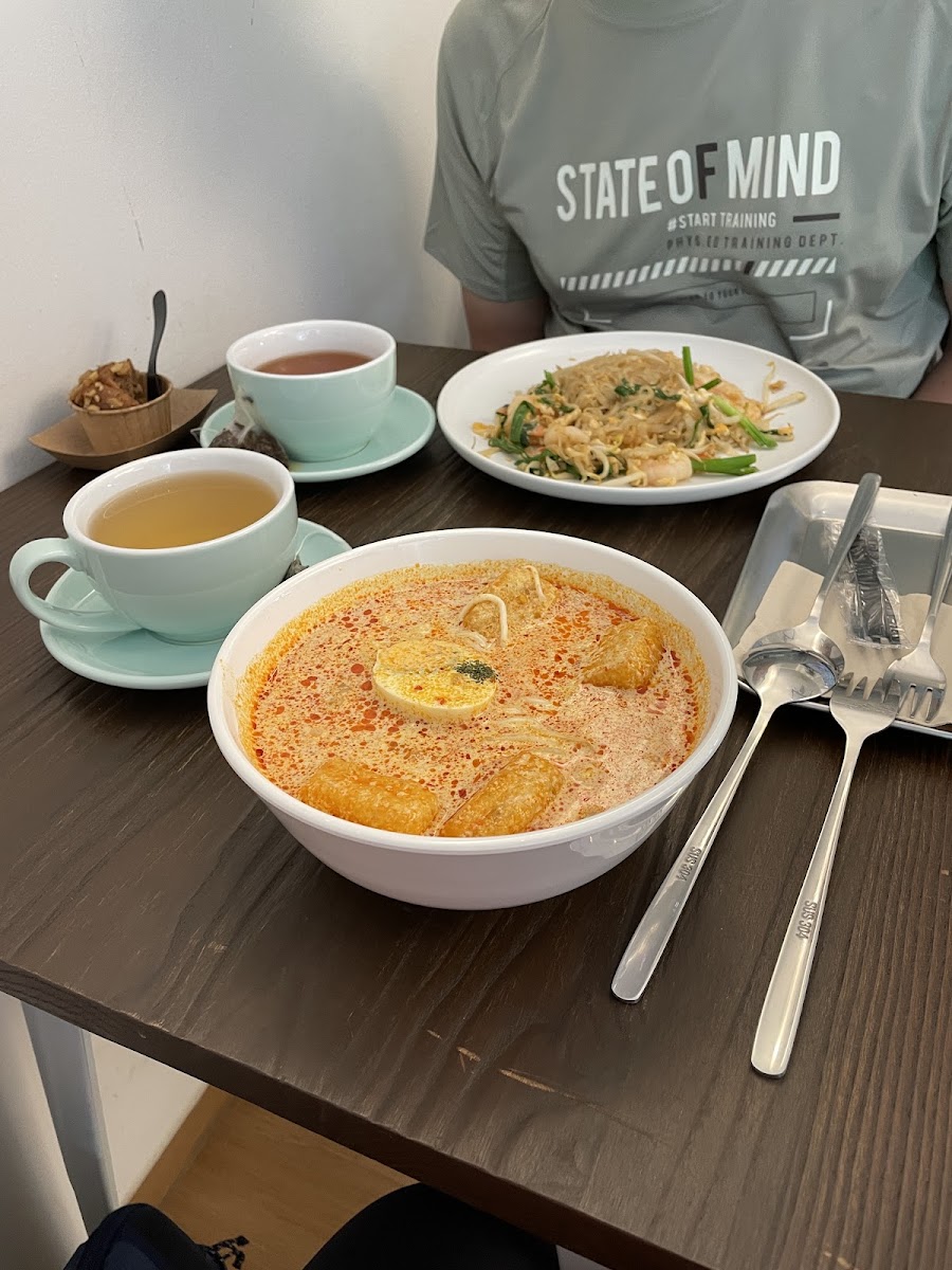 Laksa & Keto Noodles with Prowns