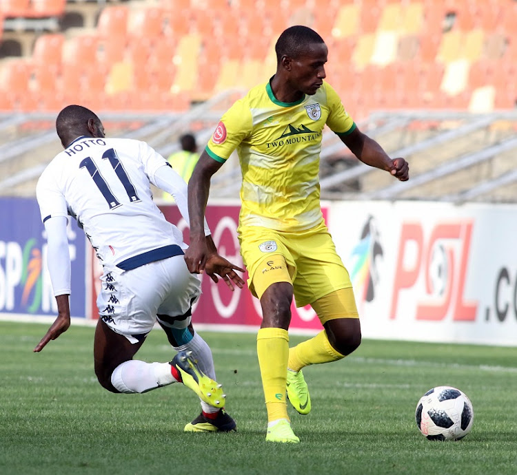 Baroka FC's Ananias Gebhardt says he is not falling for Cosmos coach Jomo Sono's mind games.
