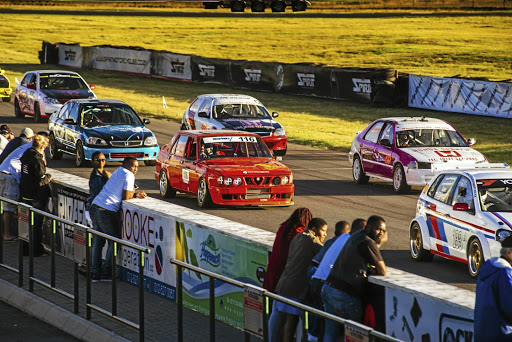 Cars at the start of the race.