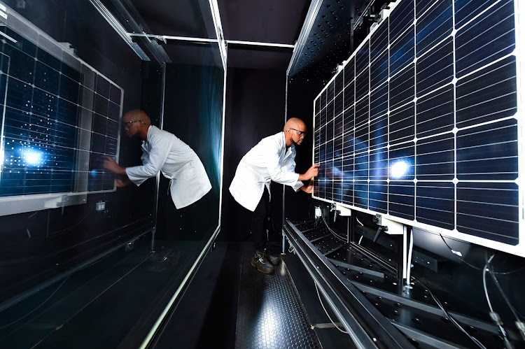 CSIR researchers use advanced imaging technologies and AI to assess the structure of solar panels for microscopic flaws. Picture: Supplied/CSIR