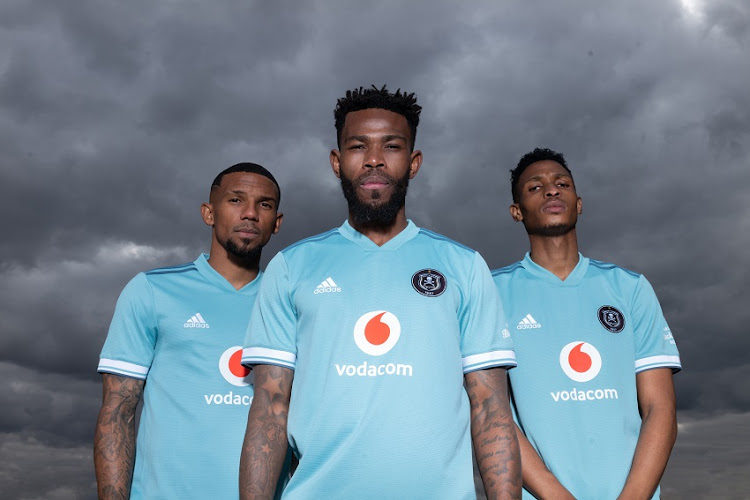 Orlando Pirates and Adidas have unveiled the club’s home and away kit for the 2021/22 season.