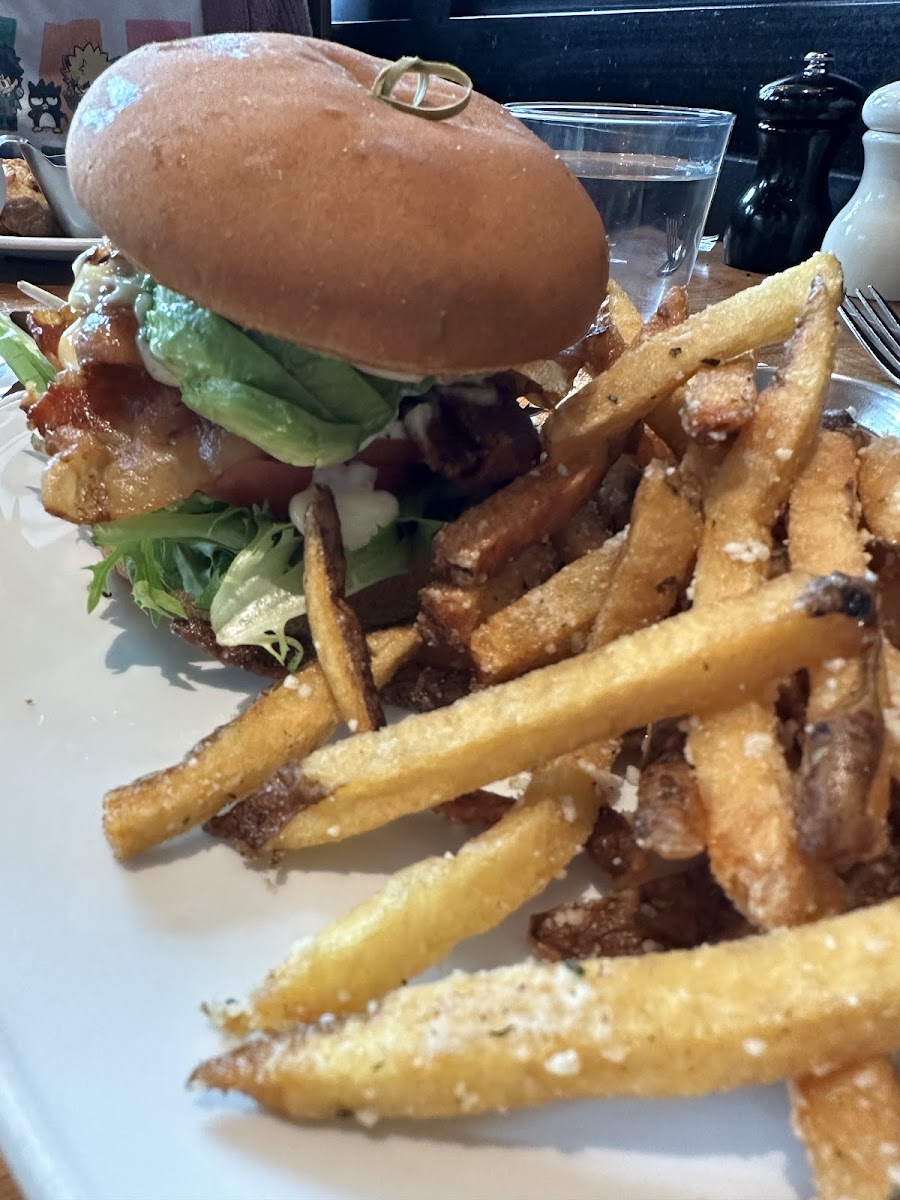 GF avocado bacon club with parmesan fries (served on GF bun instead of brioche)