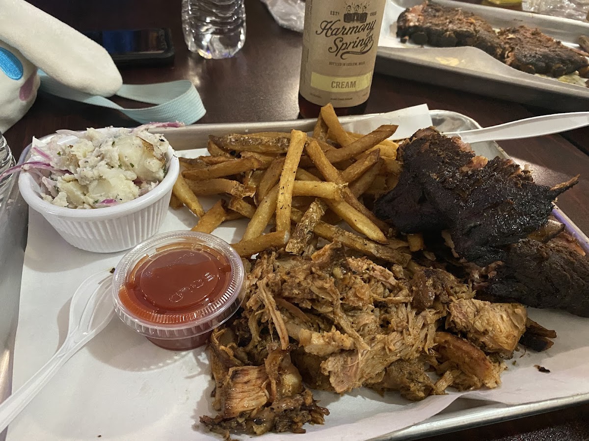 Pulled pork with fries and potato salad