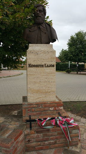 Kossuth Lajos Szobor 