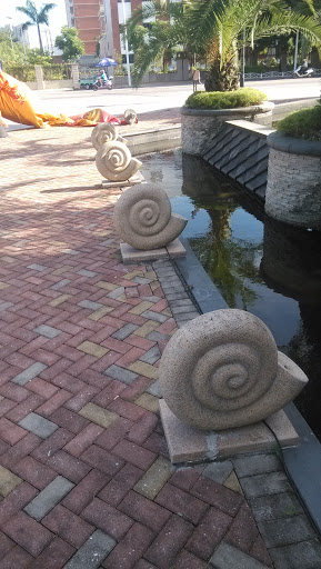 一组海螺石雕