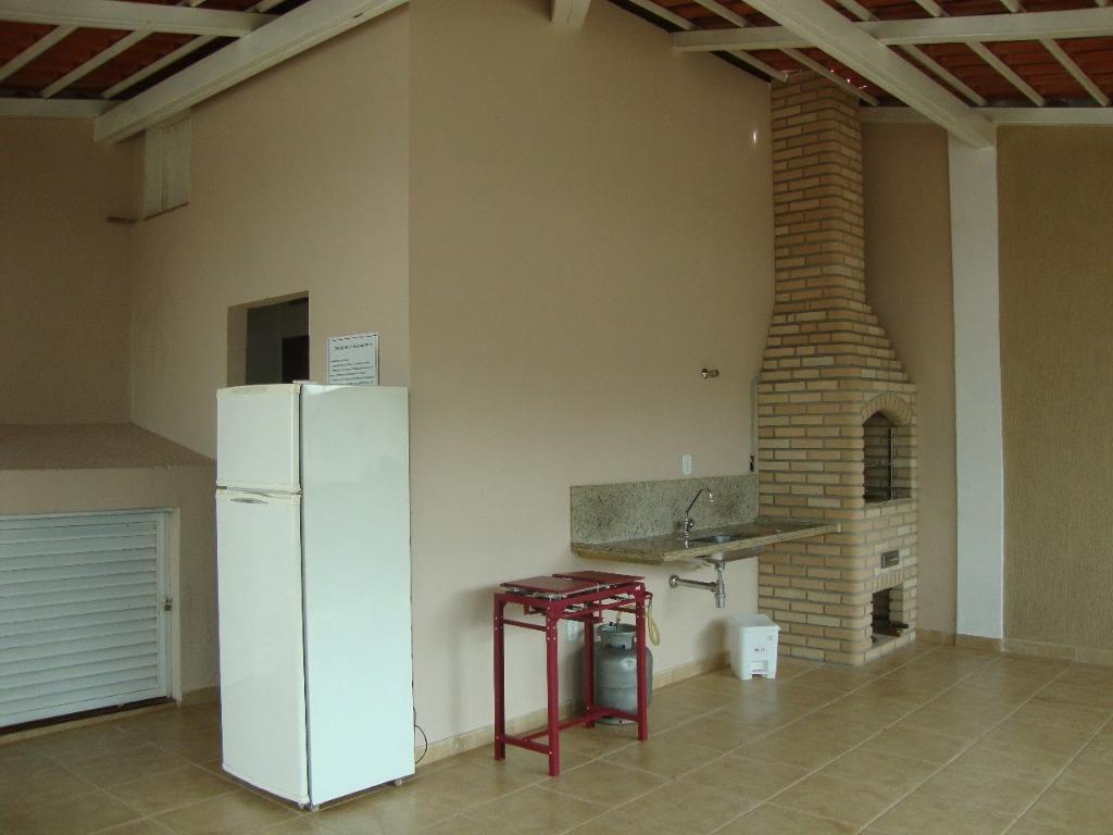 Apartamento residencial à venda, Jaraguá, Uberlândia.