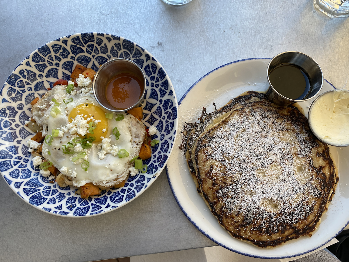 Gluten-Free Pancakes at Oakmont Food Company