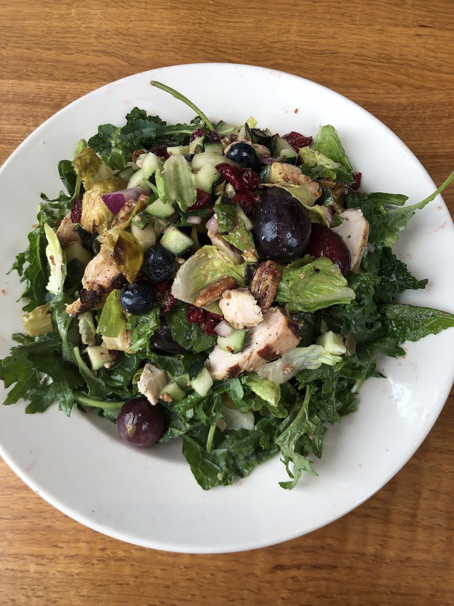 Kale brussel sprout salad with chicken 😋