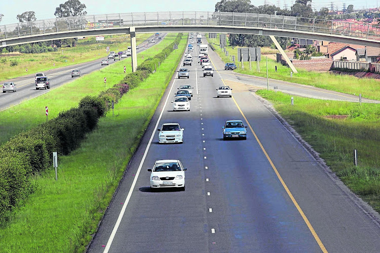 The N3 highway has been partially closed at Van Reenen’s Pass.