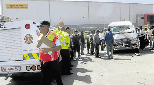 Fourteen people were rushed to hospital yesterday morning after two vehicles collided near Wilsonia on the Mdantsane Access road.