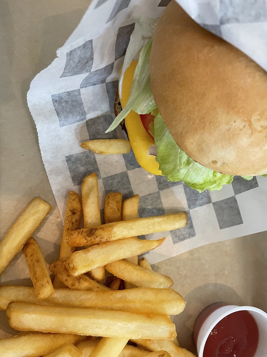 Gluten-Free at BullsEye Burgers & Chicken