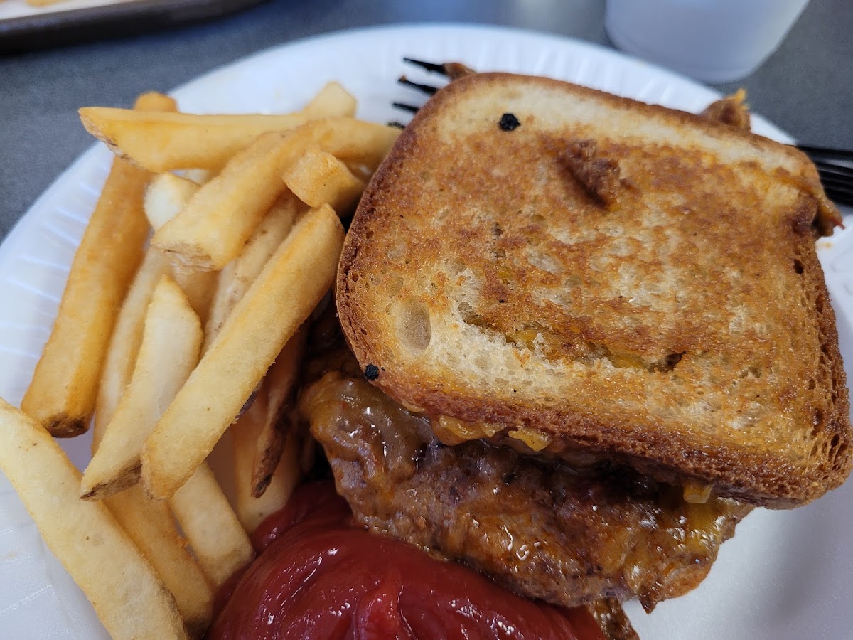 Double Carolina burger & fries