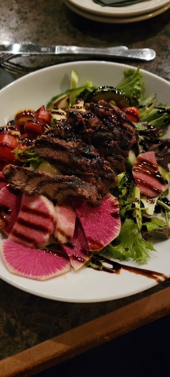 The steak and roaemary salad