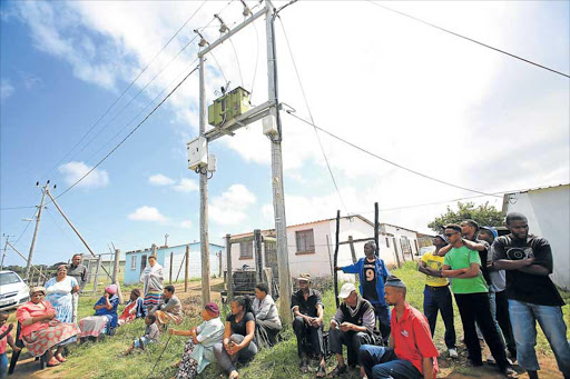 DIRE SITUATION: Residents of Orange Grove have been living without electricity for three weeks after a transformer exploded Picture: SINO MAJANGAZA