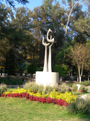 Escultura Aves Danzantes