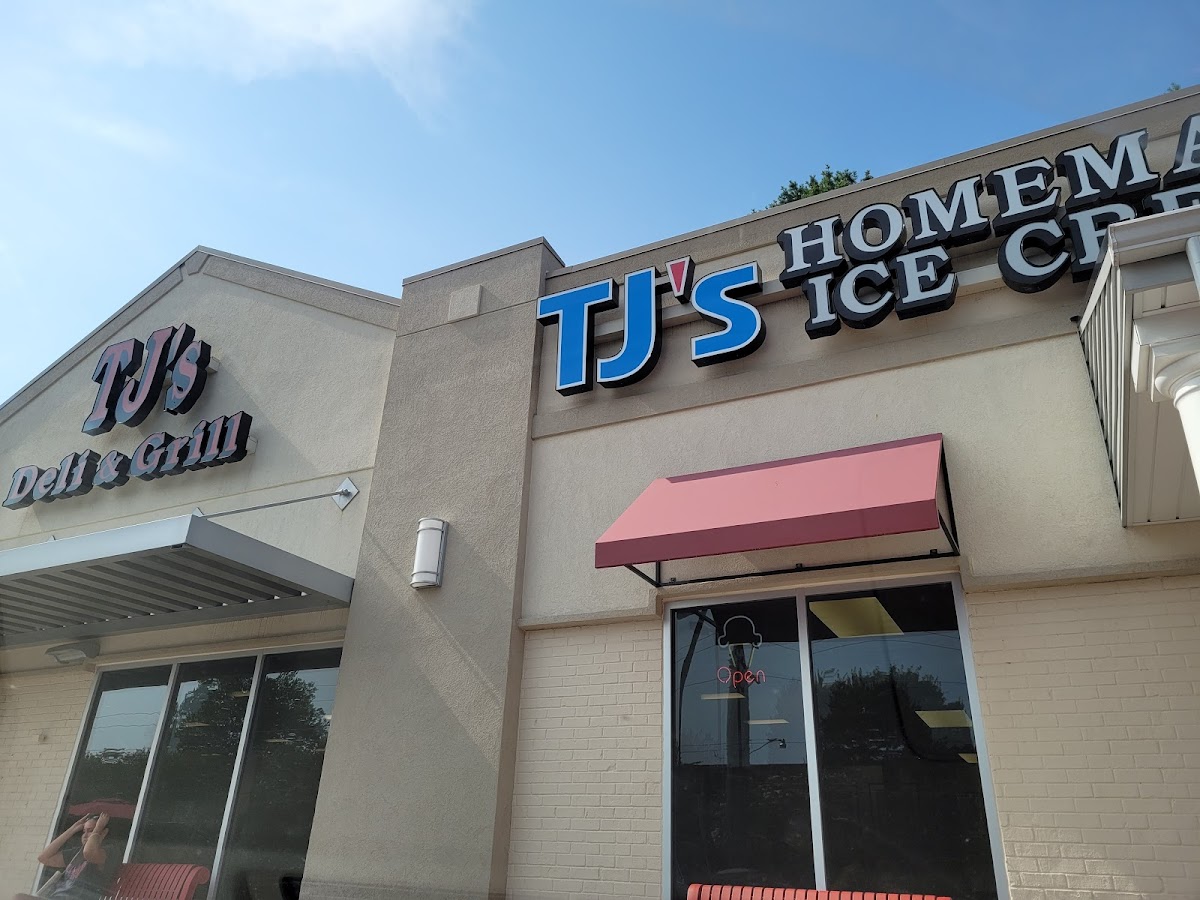 The grill & ice cream shop are connected