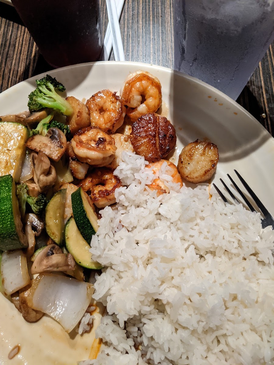 gf shrimp and scallops with gf soy sauce