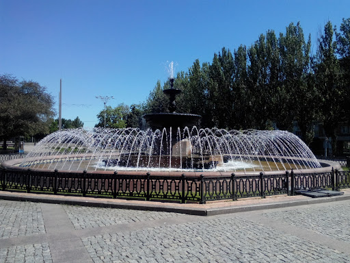 Музыкальный фонтан на площади им. Ленина 