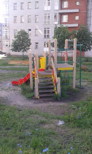 Детская площадка на Гоголя 2