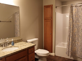 The Gateway Apartments Bathroom