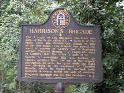 The 5 regts. of Col. Benjamin Harrison´s brigade of Ward´s div. (20th A.C.) [Union] were N. of this ridge when the Confederate attack in this sector was made. The brigade was moved forward in...