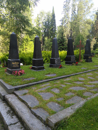 Obelisk Memorials