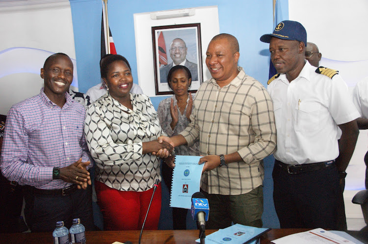 KPC managing director Joe Sang, KPC chairperson Faith Boinett, KPA chairman Benjamin Tayari and KPA managing director Captain William Ruto signed a service level agreement for the operation and maintenance of the Sh40 billion Kipevu Oil Terminal II.